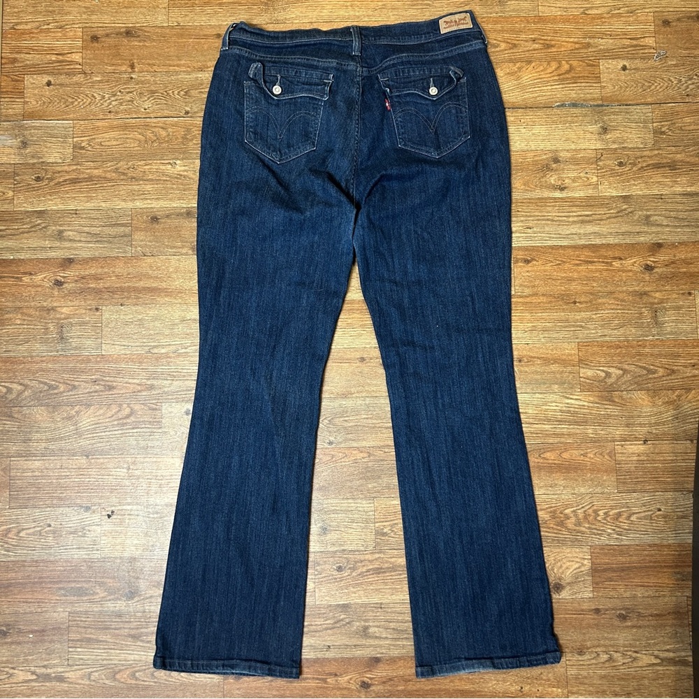 Levi’s 515 Boot cut women’s dark wash jeans. Size 16L. - Picture 2 of 6